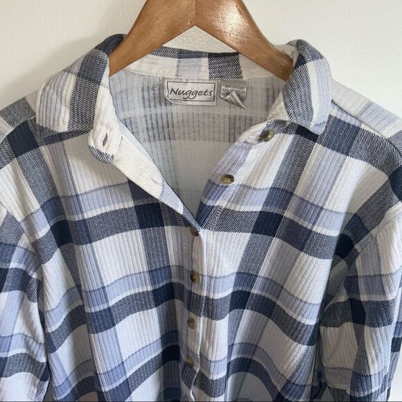 Vintage light blue plaid button up top - Picture 4 of 11